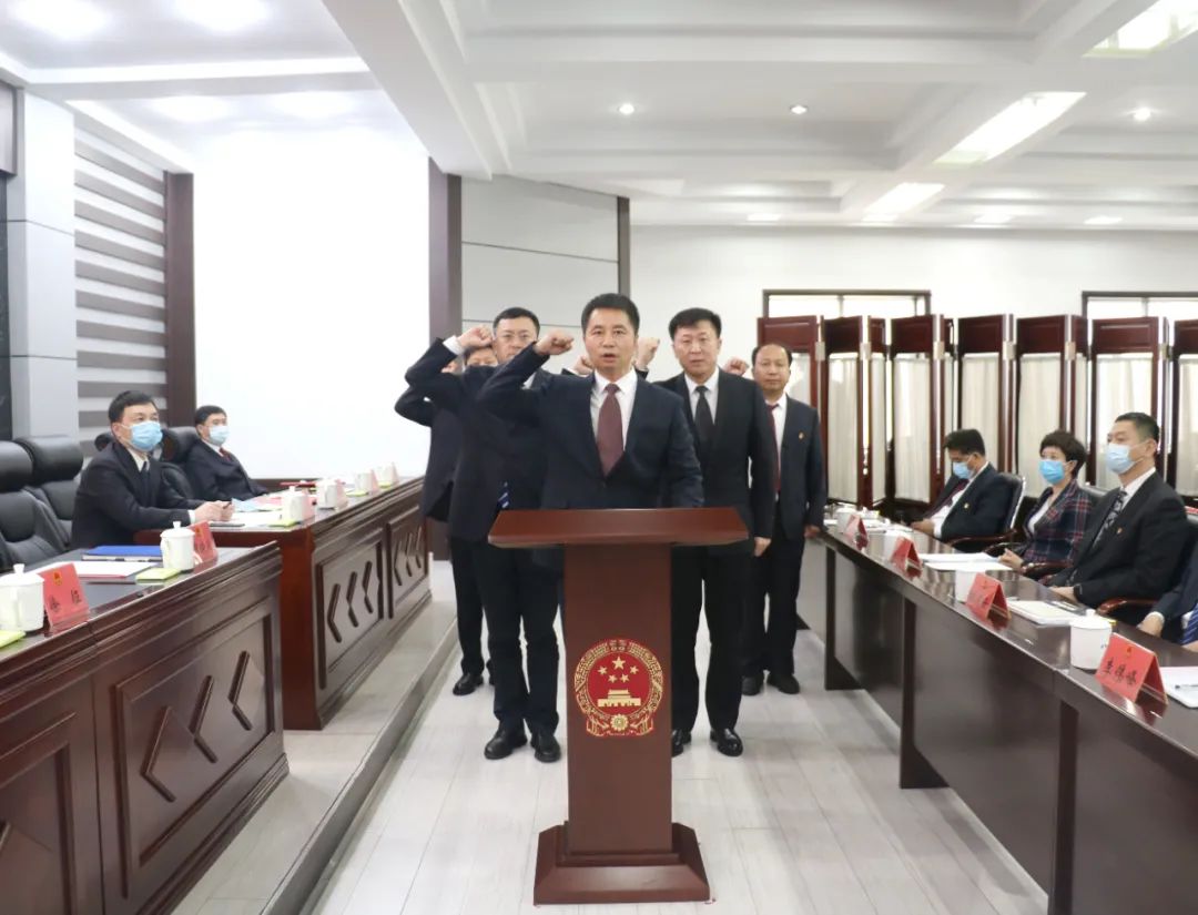 陈伟宏同志全票当选鹤岗市人民政府副市长,市公安局局长