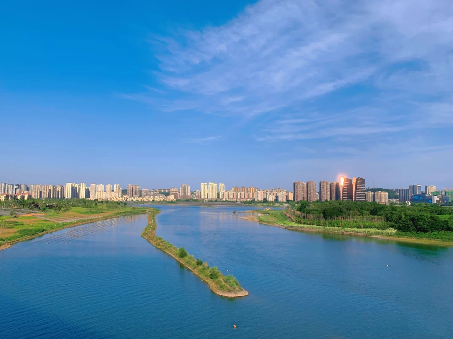 2.5h到达成都周边"威尼斯",大片樱花林,好吃好耍,快带娃儿去