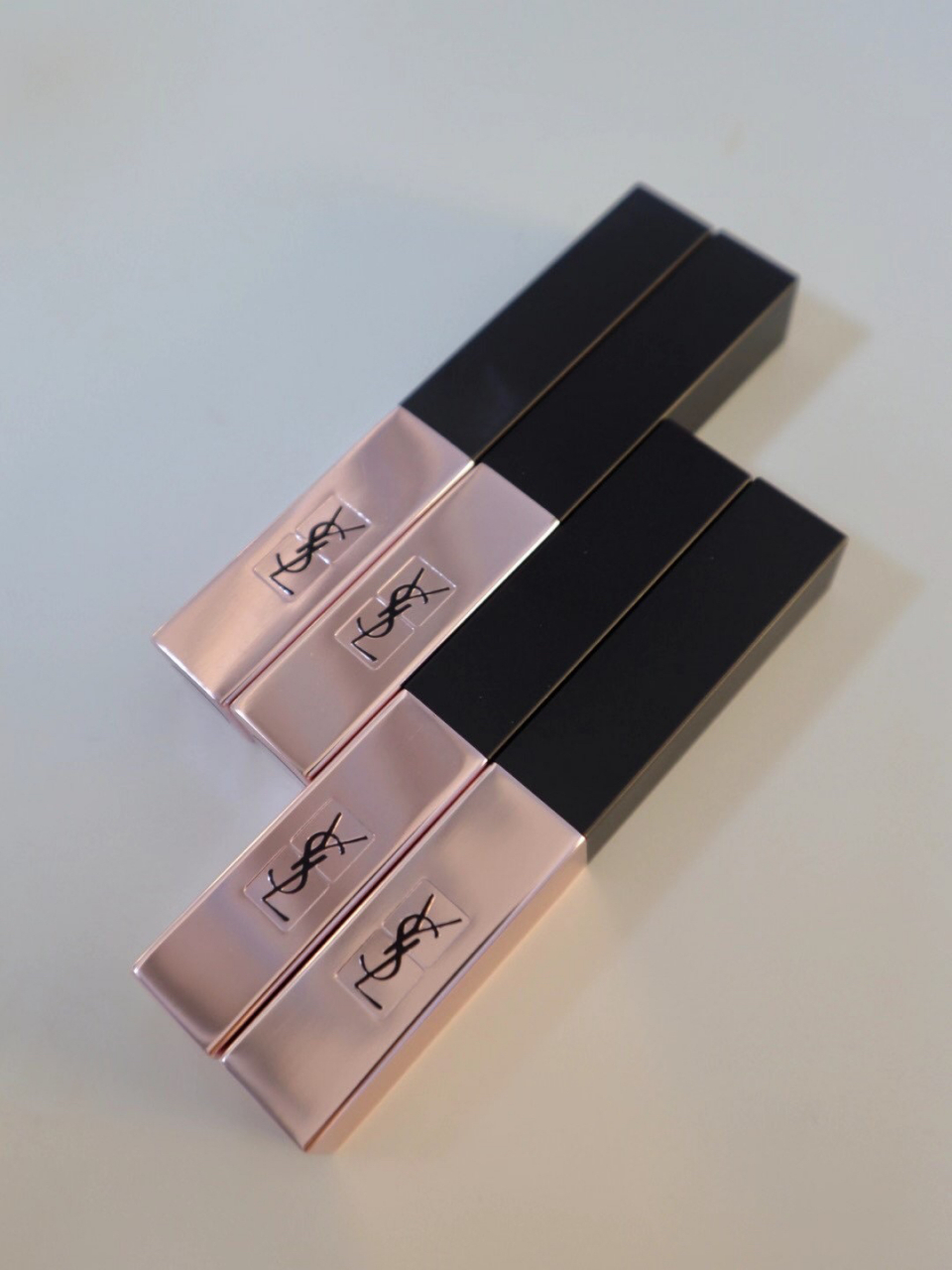 ysl 小粉条 214清透琥珀南瓜棕是那种裸橘棕调,裸感但不失气色~素颜也