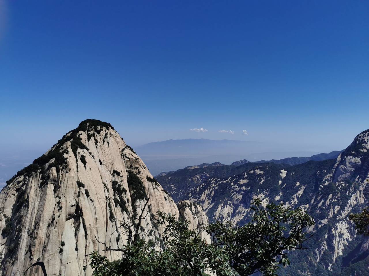 华山顶峰图片