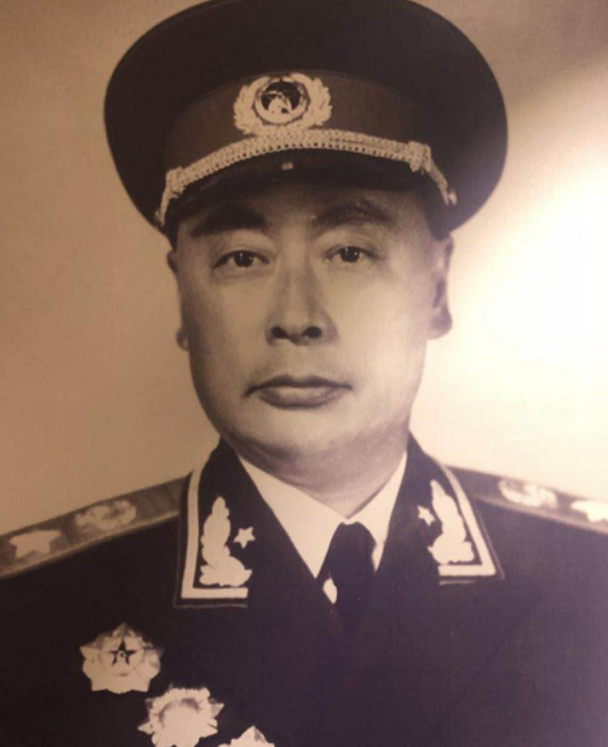 陈毅的儿子陈丹淮,上学期间遭比较,被问及家世:我父亲只是处长