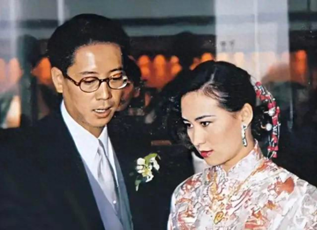 回顾陈百强和何超琼分手31年他悲情离世她至今单身无儿女