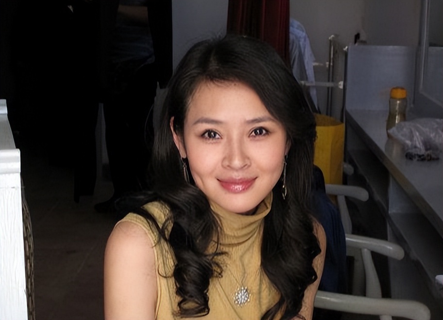 演员于明加:我这辈子最正确的决定,就是为普通丈夫生了两个女儿