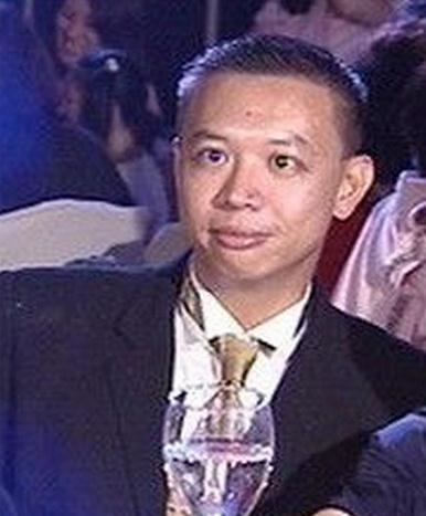 蔡康永相伴21年"男朋友"近照,身材魁梧很帅气,怪不得看不上小s