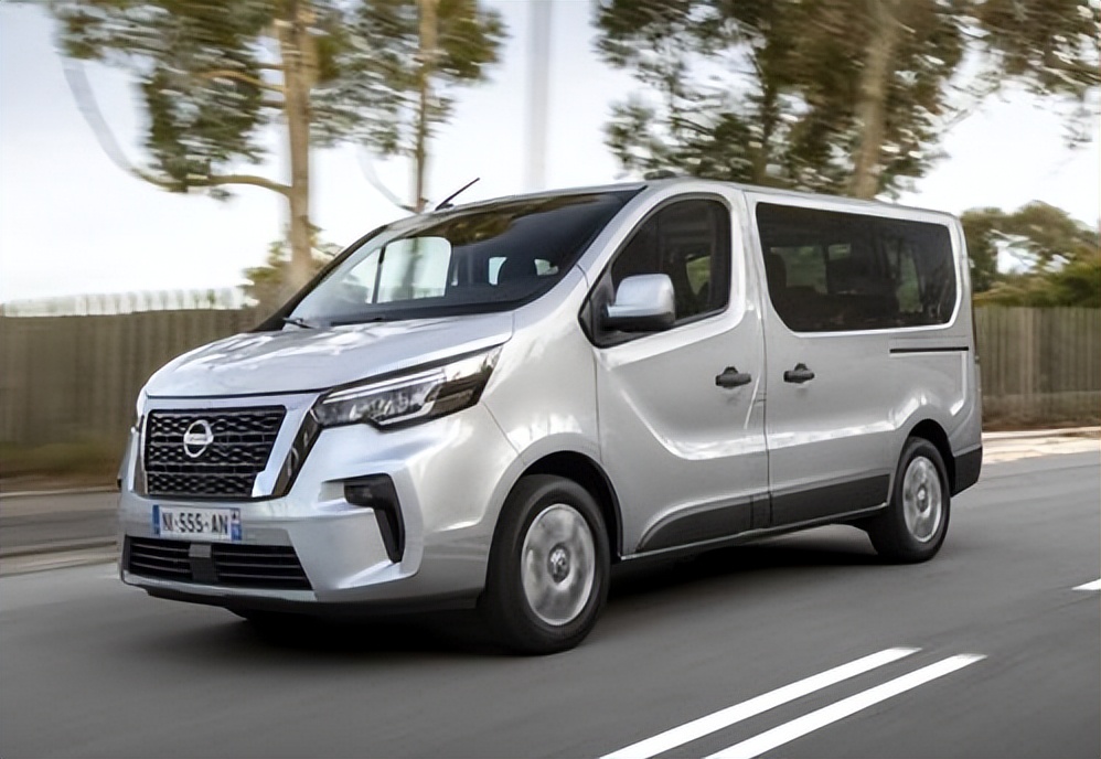 2023款日产nv300亮相,配9座布局 2.0t柴油机 6at