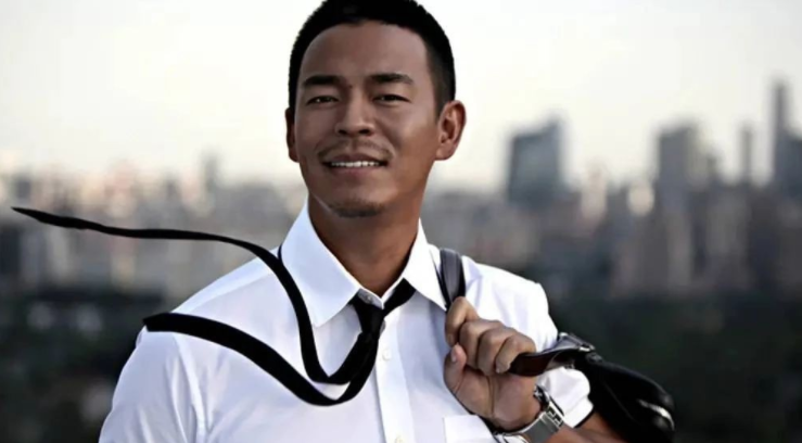 孙浩:唱"中华民谣"大红,中途转行拍戏,演技好到"被骂"