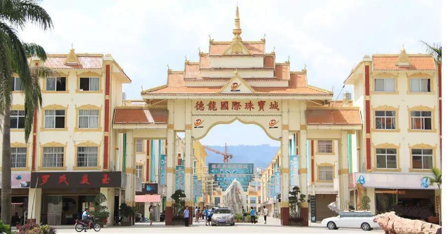 翡翠市场源头之首——带你看瑞丽现象