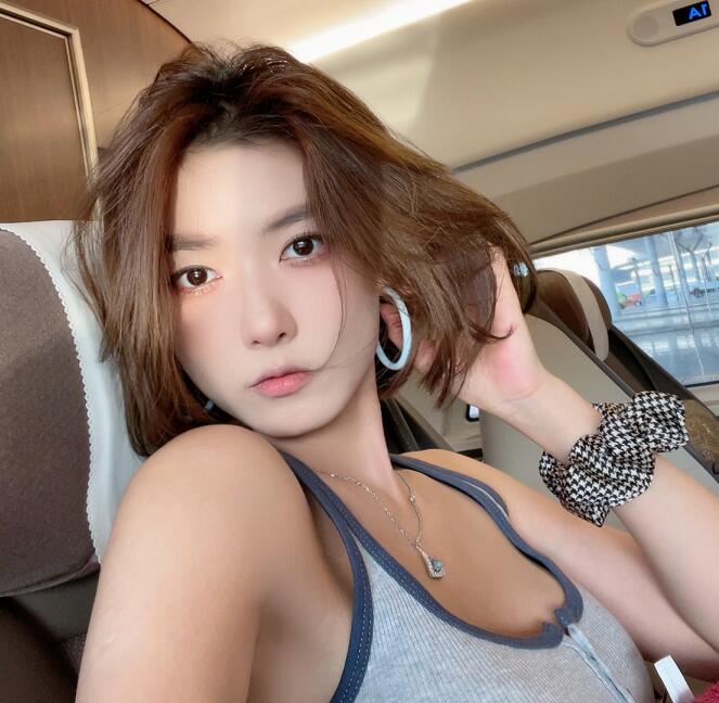 聂小雨粉丝远超痞幼,600多万的差距,当初到底是谁蹭谁的热度?