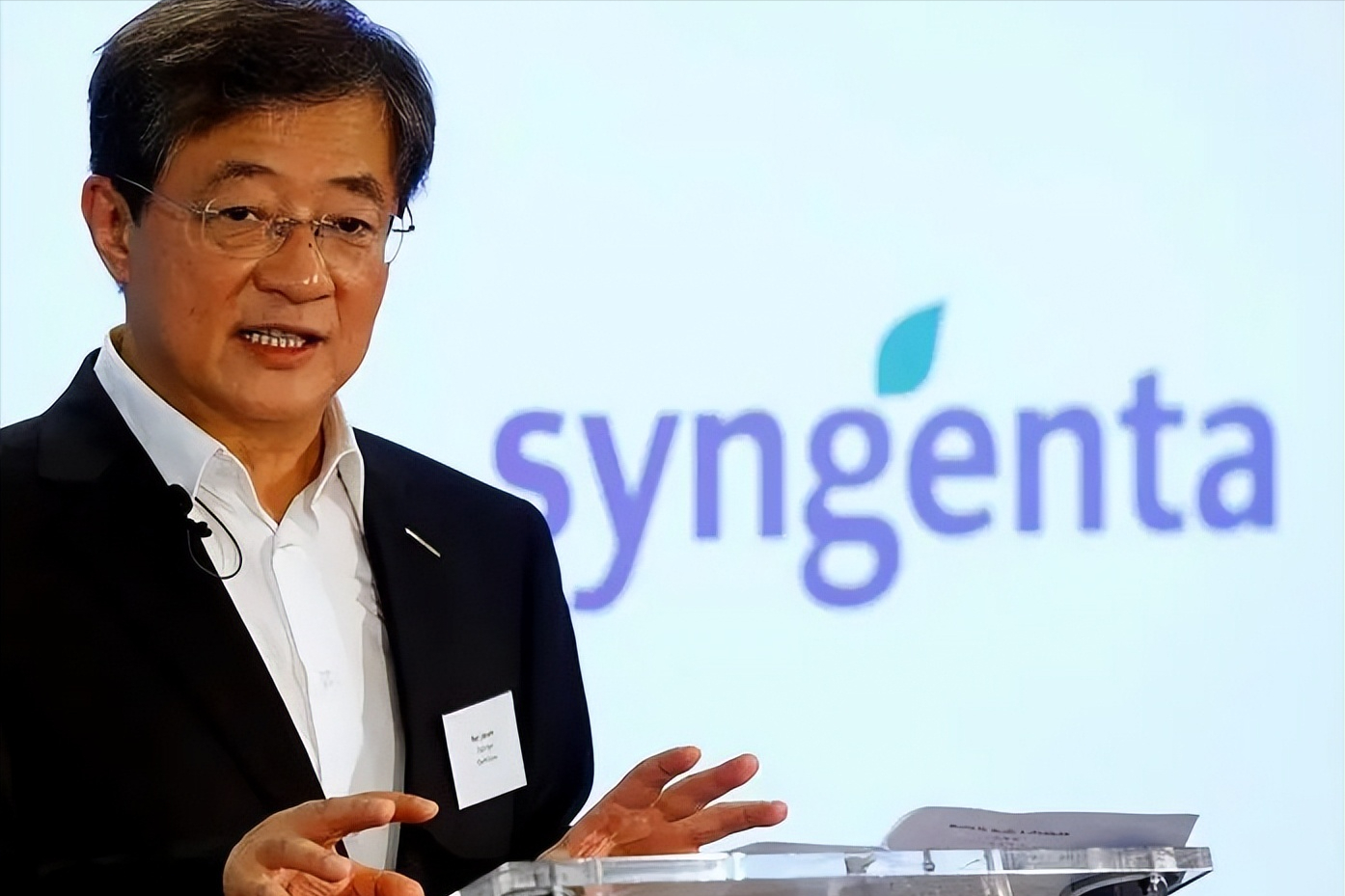 中国并购大王任建新,资产百亿却上交国家,让美国佬忌惮的企业家