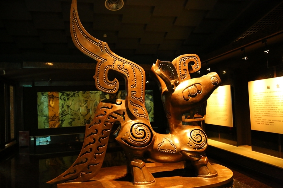 三星堆高端文明与中华文明紧密相连