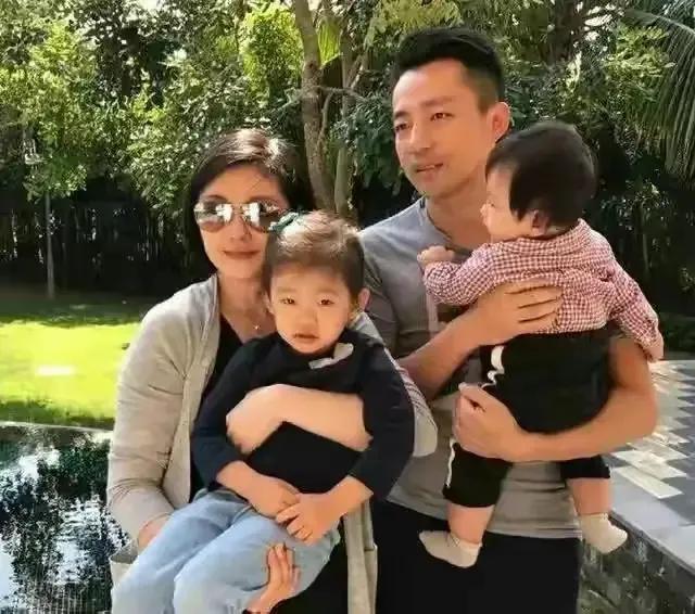 离婚后,大s说了一段话:有〉酱,我的人生几乎每天都充满恐惧,不管我