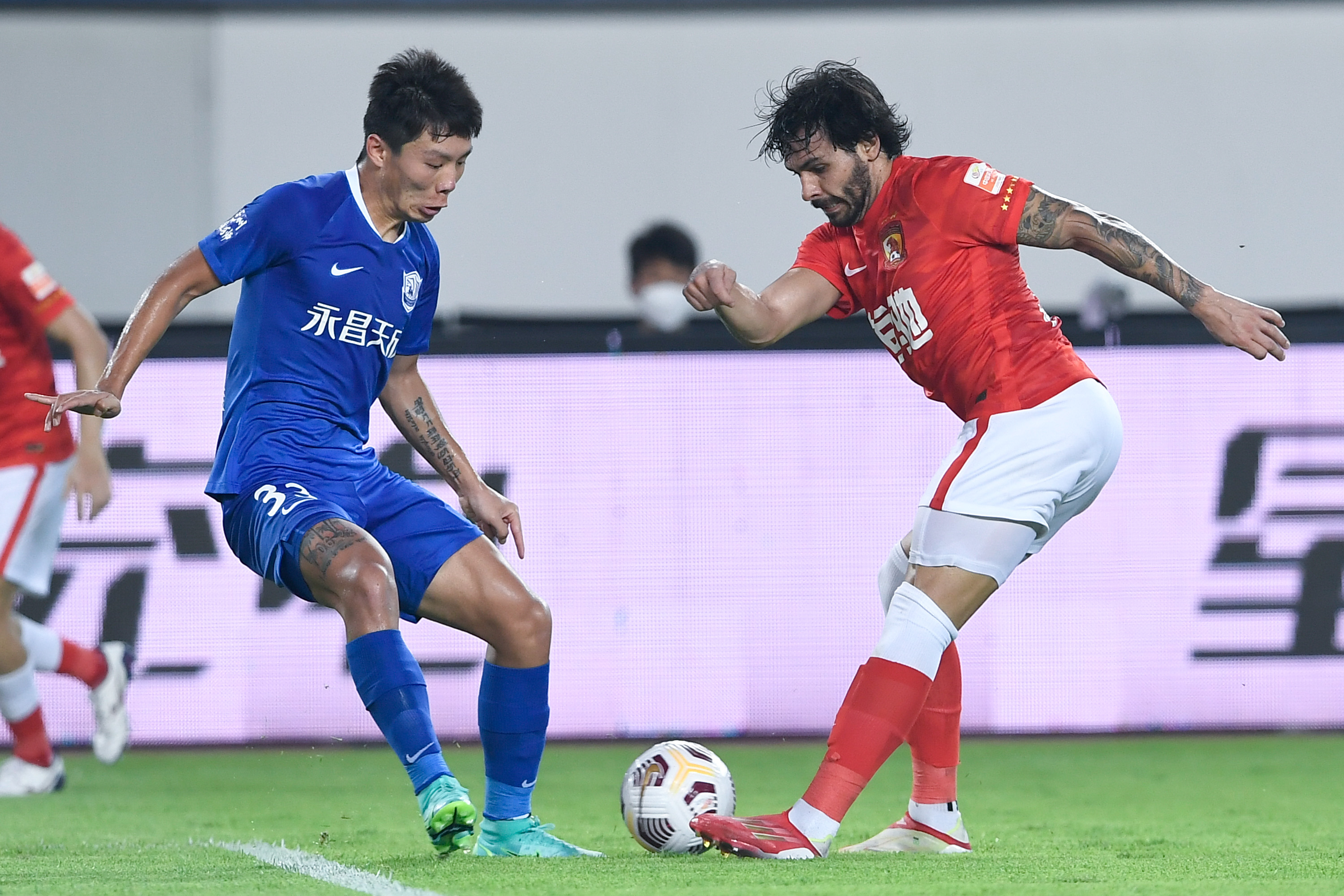 足球——中超:广州队胜沧州雄狮队