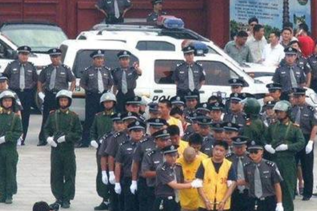 山西老大李满林,制造大观园枪击事件还能全身而退,04年被判死刑