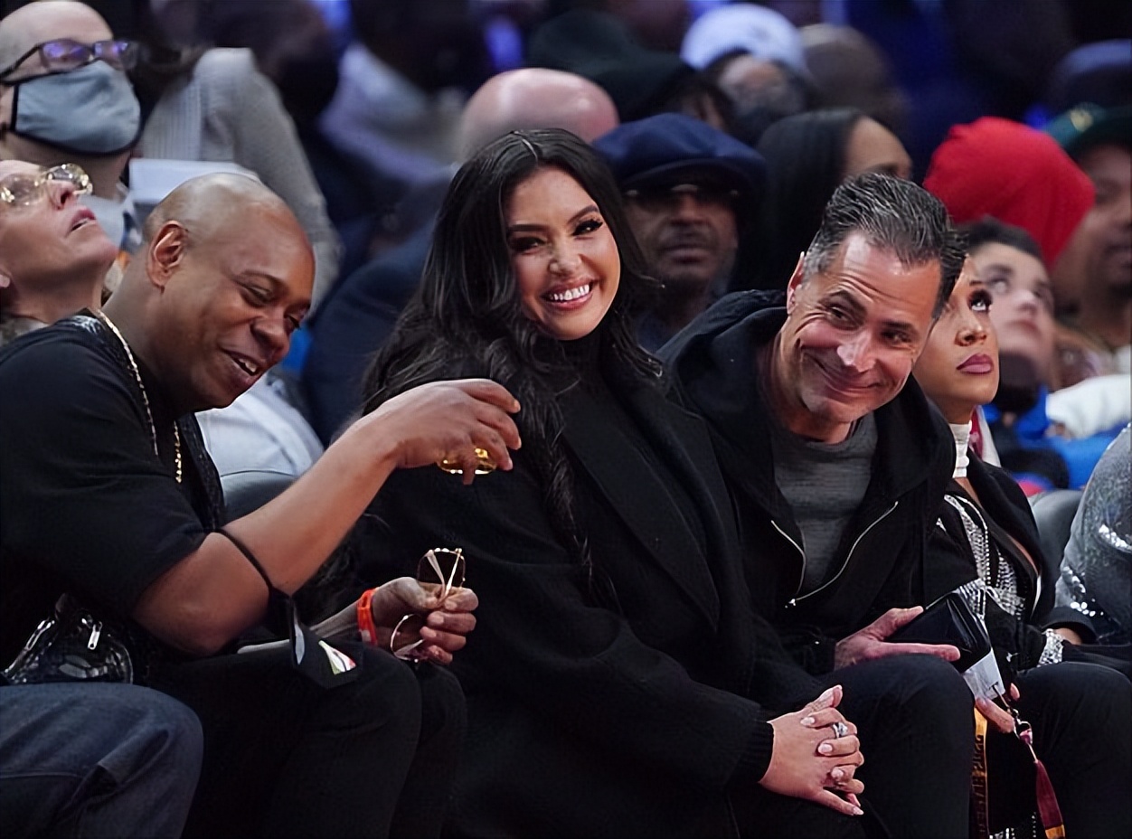 nba瓦妮莎主动接触马龙?瓦妮莎被批红颜祸水 科比与大哥闹掰
