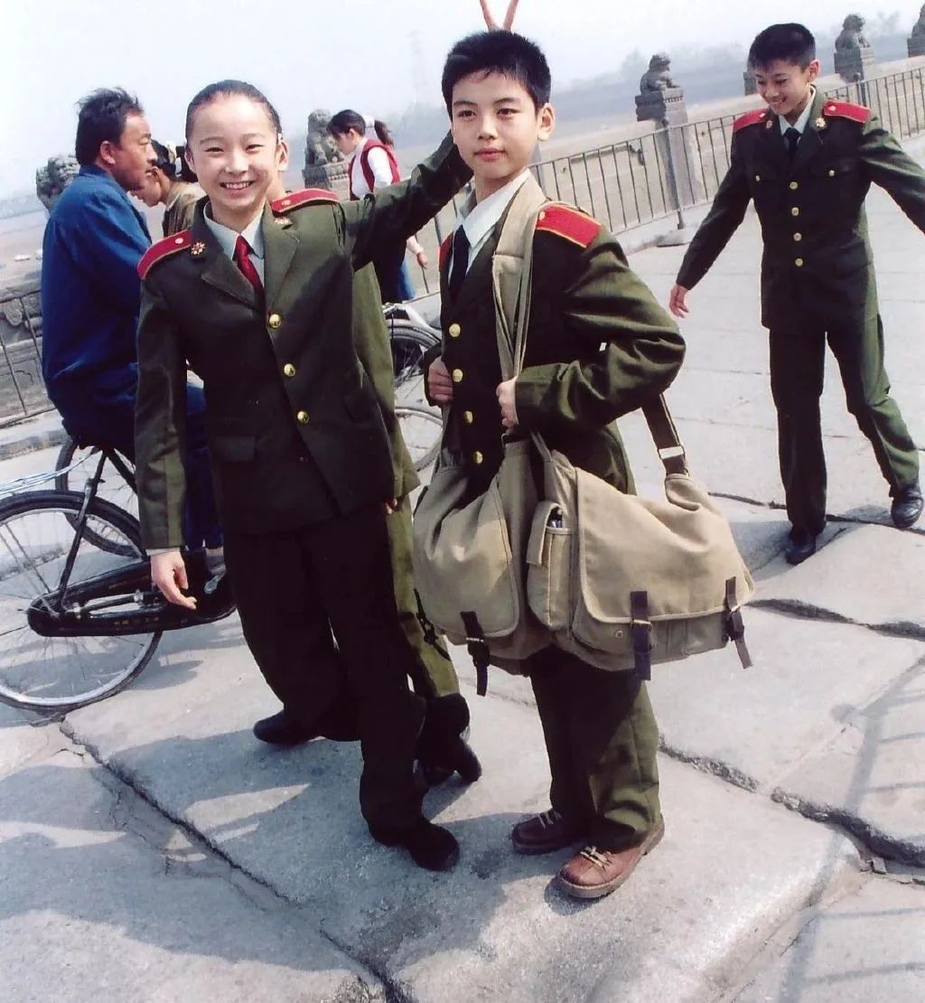 帅到跟杨洋并称为军艺双子星,比脸还好看的,是他的身体