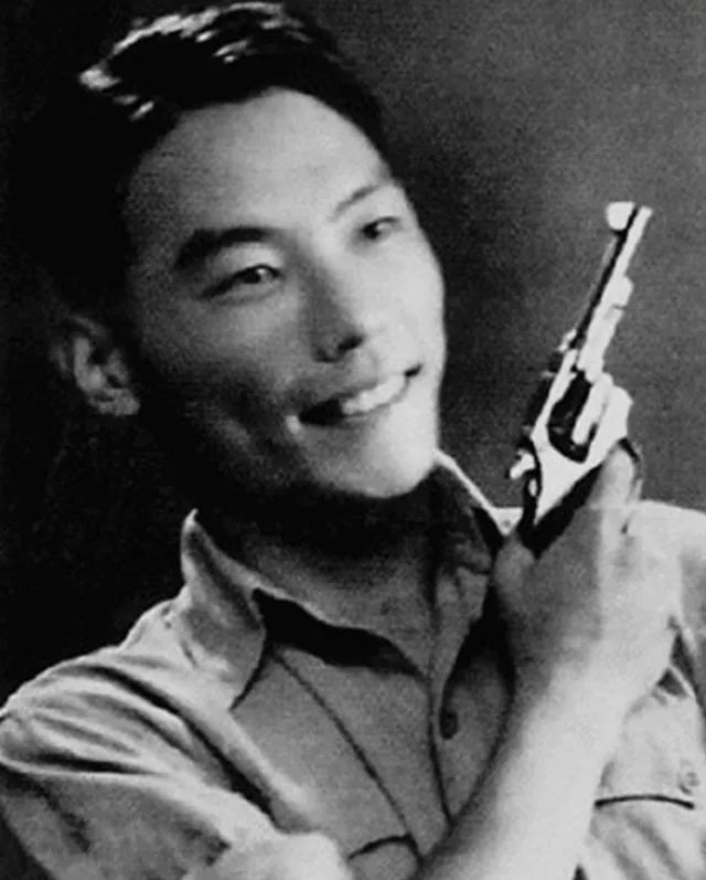 "一代谍王"金无怠:满清皇室后裔,潜伏北美37载,结局如何?