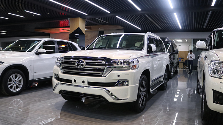 丰田兰德酷路泽内饰展示,百万豪车的高档质感