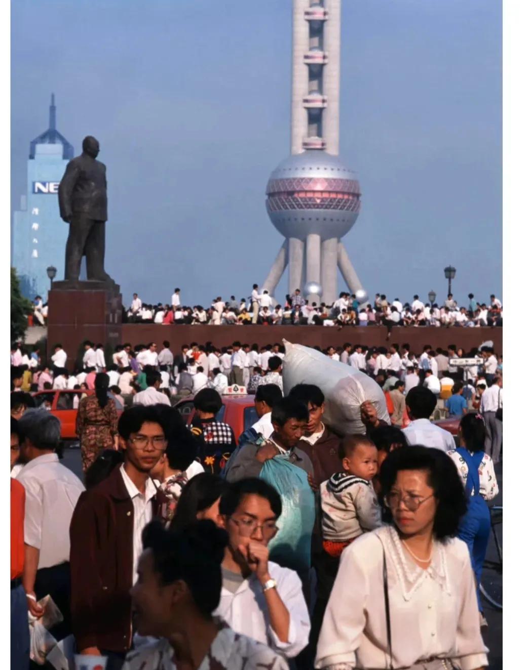 90年代上海首富的女儿,90年代大学生宿舍,90年代的车牌,老照片