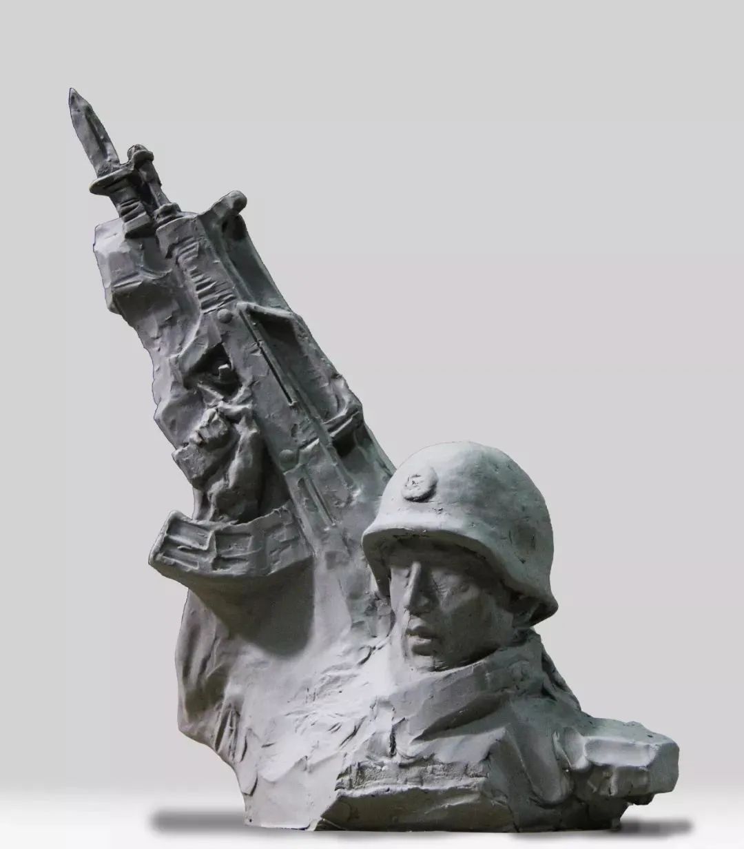 军旅雕塑家郎钺 蕴含着顽强的生命力与不屈精神的作品欣赏