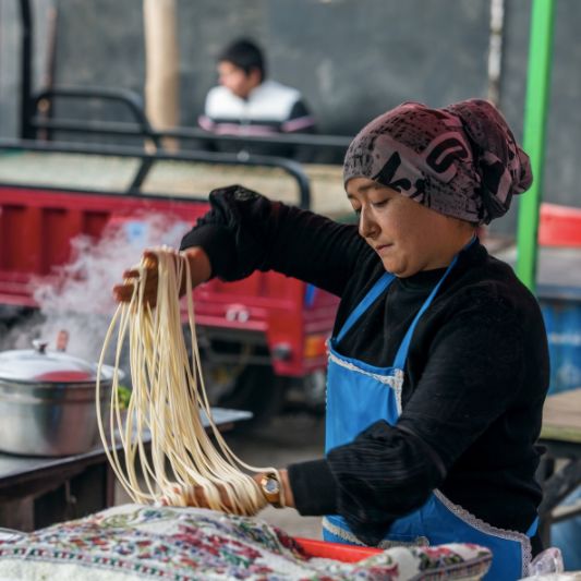 拉条子-儿娃子,丫头子,我们去吃拉条子!