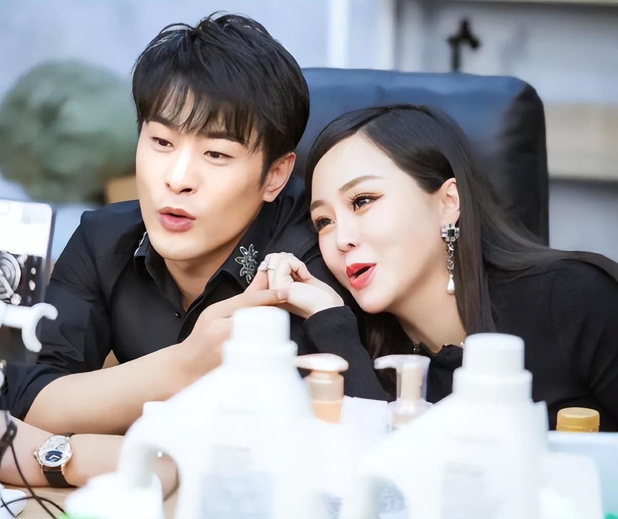 辛巴和初瑞雪离婚为谣言!圈内人辟谣:共同财产几十亿,不可能离