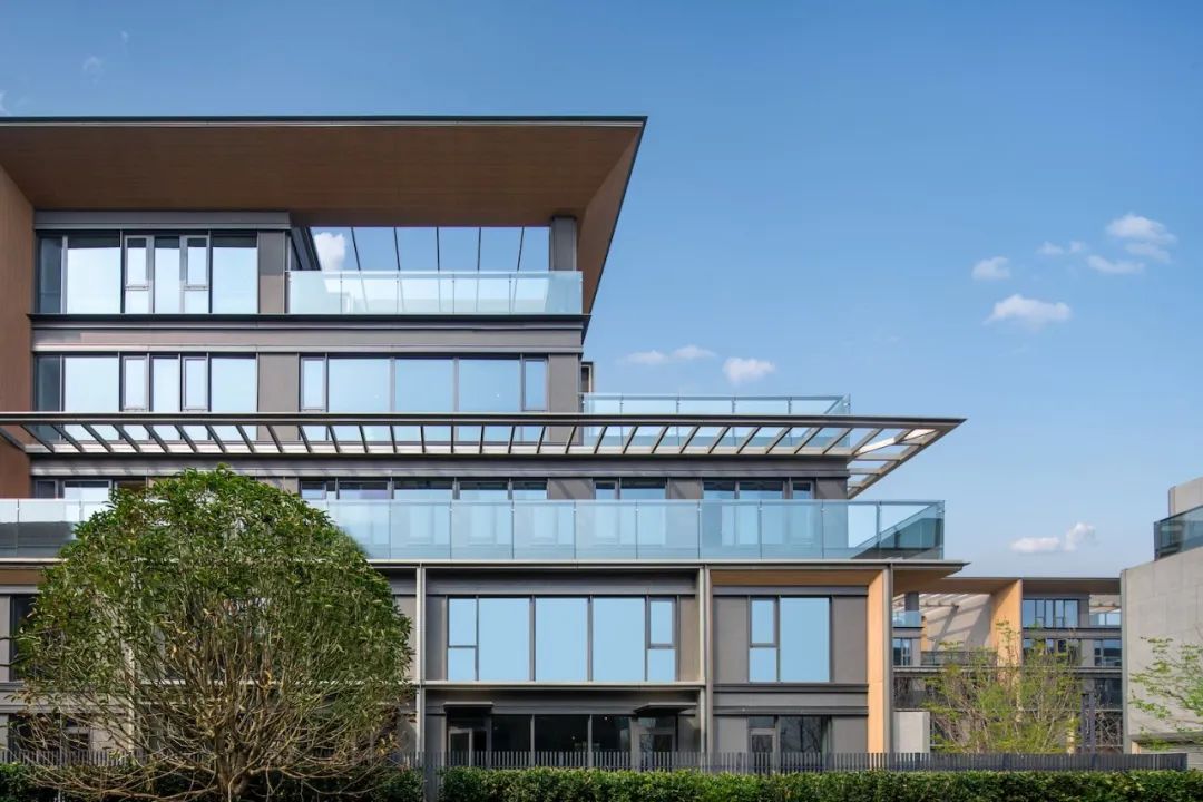 西安融创海逸长洲售楼处tel:400-016-9676转7777项目详情!