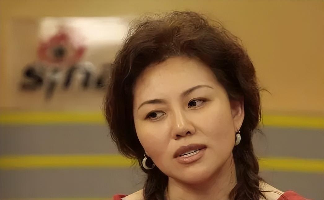 央视女主持人方静:一生没有结婚,44岁时死在了台湾,成父母之痛