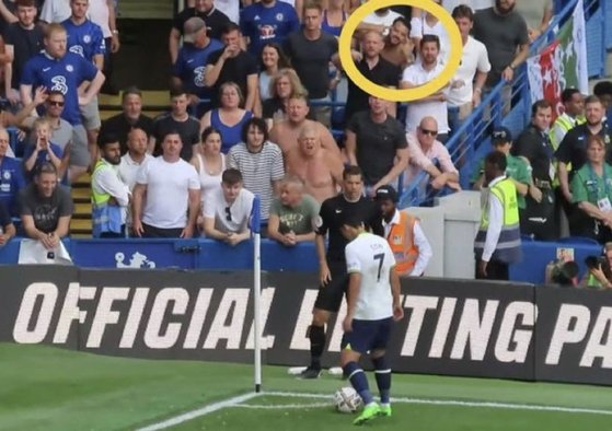 多家韩媒：全北助教疑似做“拉眼角”动作，裁判协会控诉种族歧视_切尔西球迷种族歧视 孙兴慜 拉眼角