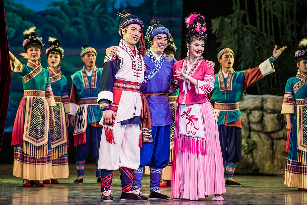 有多少广西人是听着彩调长大的?这项民间非遗在市场中已难以为继