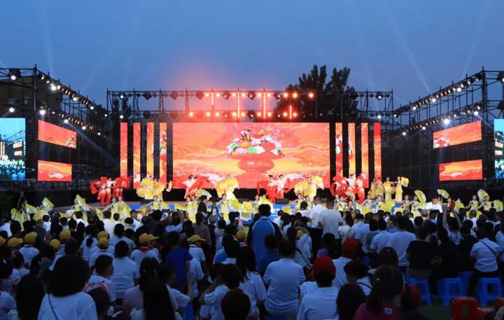 清涧县举办庆祝清涧中学建校70周年文艺演出