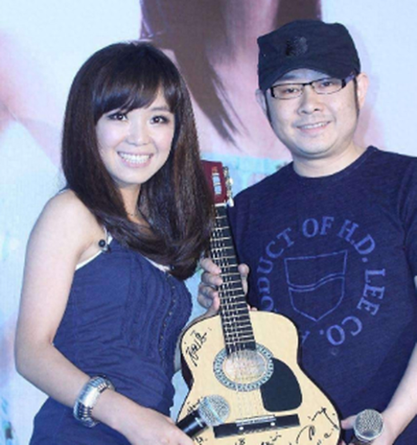 回顾刀郎前妻杨娜生下女儿40天便跑路32年过去了她可曾后悔过