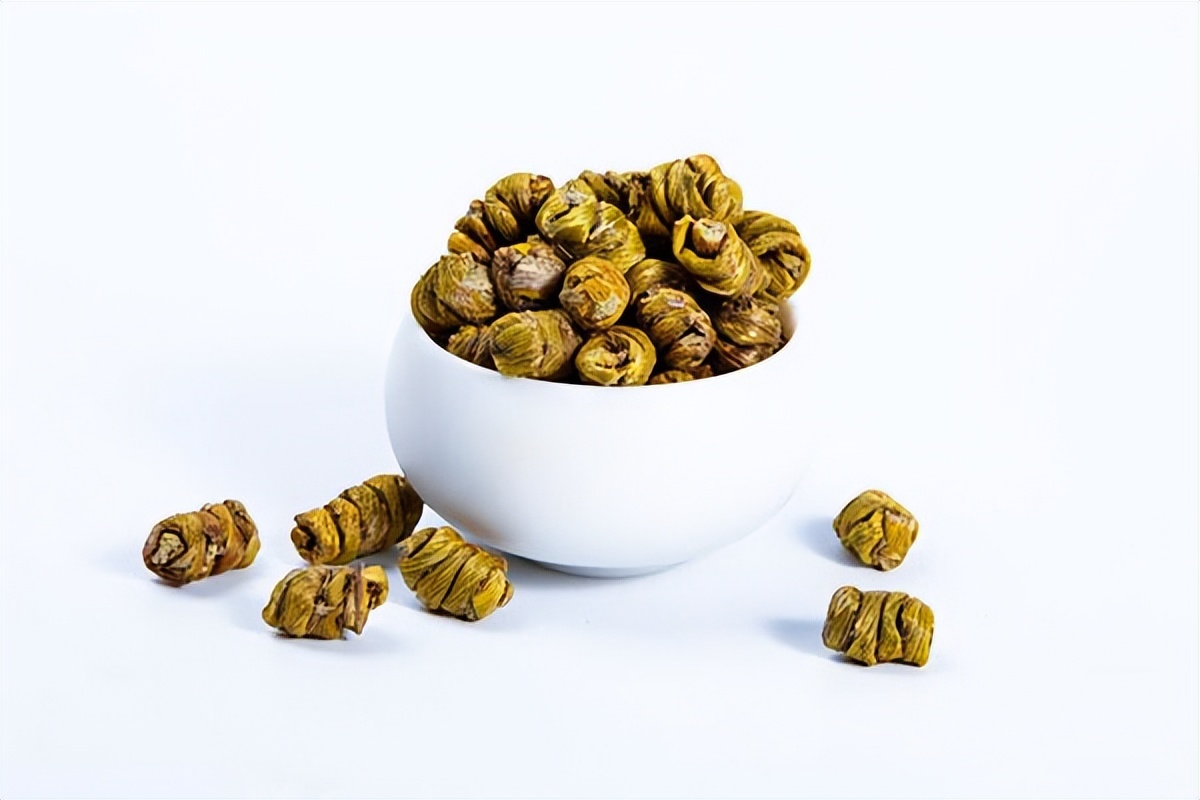 名方四味健步汤,化解腿脚凉,麻木疼痛,静脉曲张,腿软无力