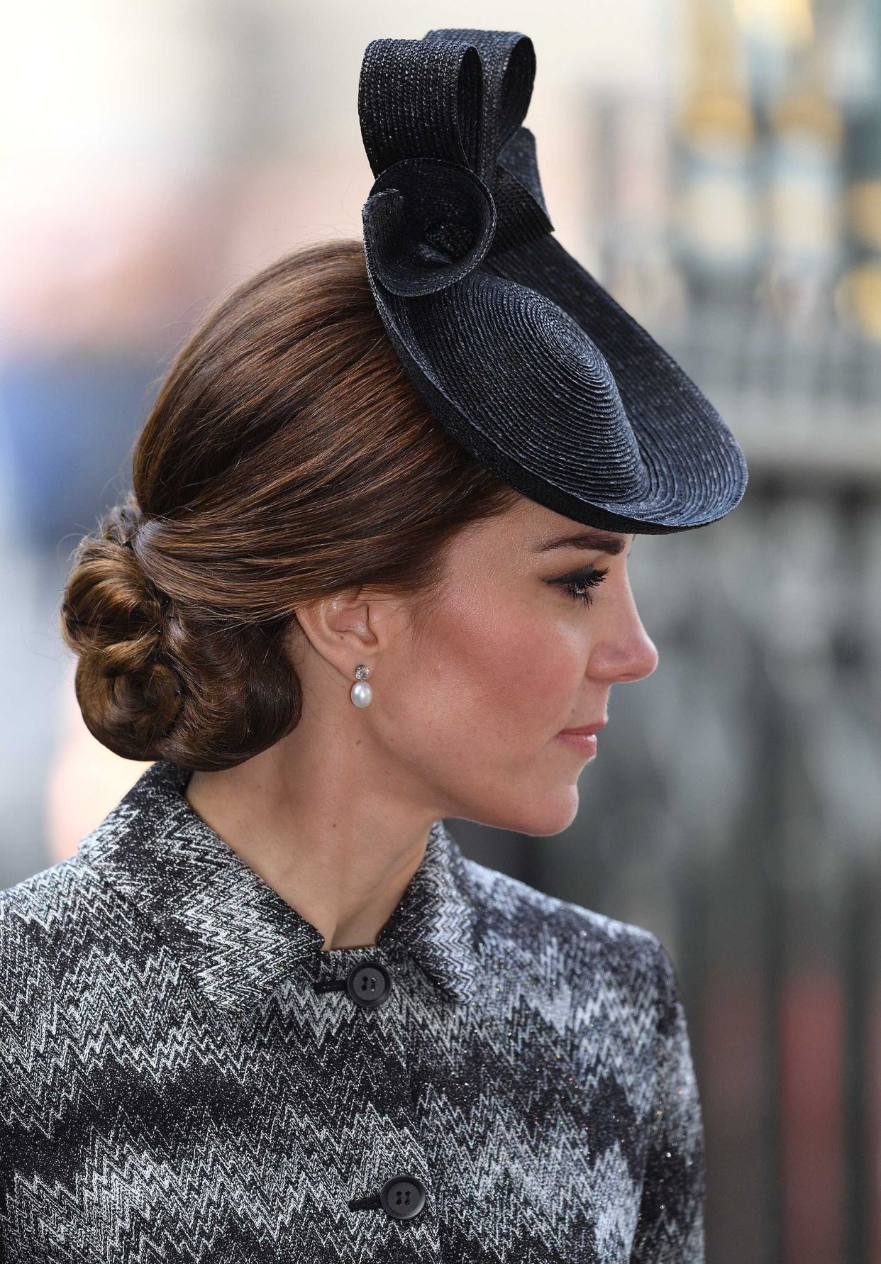 凯特王妃也是珍珠控,想要珍珠耳环戴得优雅不老气,不如学学她