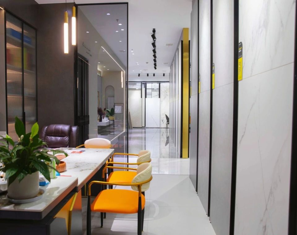 卓远·岩板瓷砖:卓远品牌浙江慈溪旗舰店,让生活的美好在此相遇