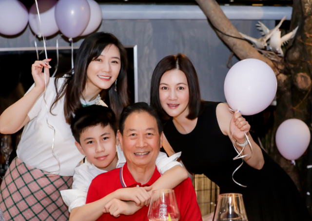 田海蓉:徐明,40多岁,梦想破灭,又匆忙回归,现在是什么情况?