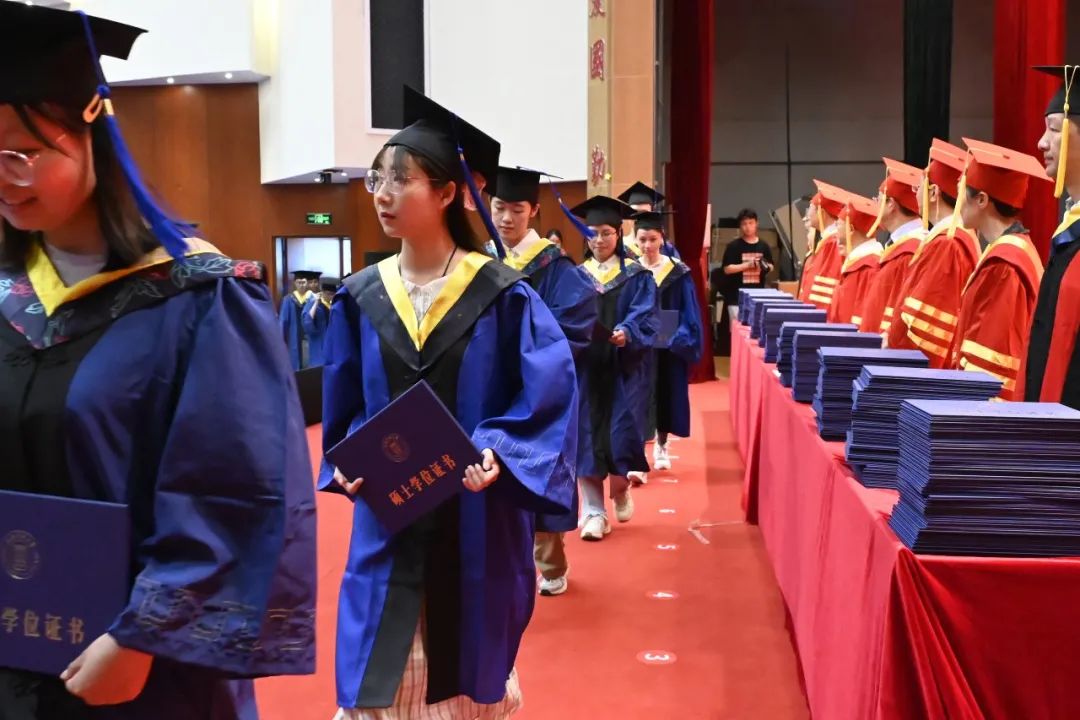 上海电力大学举行2023届硕士研究生毕业典礼暨学位授予仪式