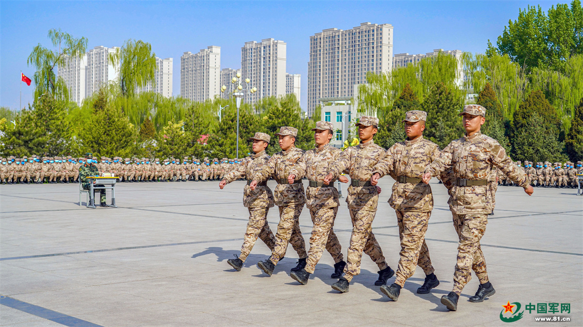 武警新兵连图片