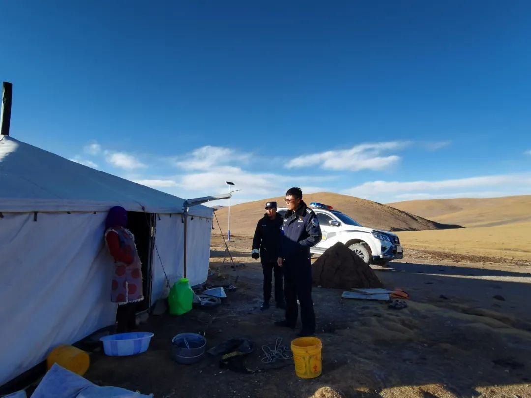 坚持政治建警 全面从严治警丨扎河乡派出所扎实开展扫黑除恶入户走访