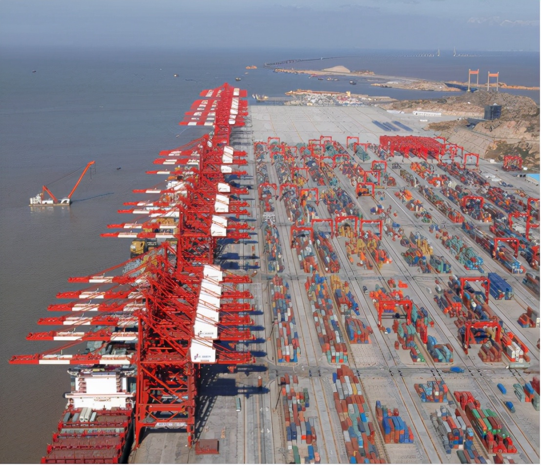 中国的"港机之王"有多牛?6年做到世界第一,占据美国90%的市场