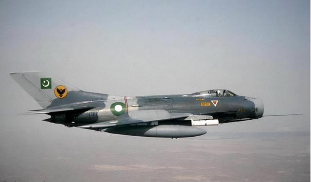 印巴空战对决让歼6名声大噪,美国疑惑:这是什么飞机?