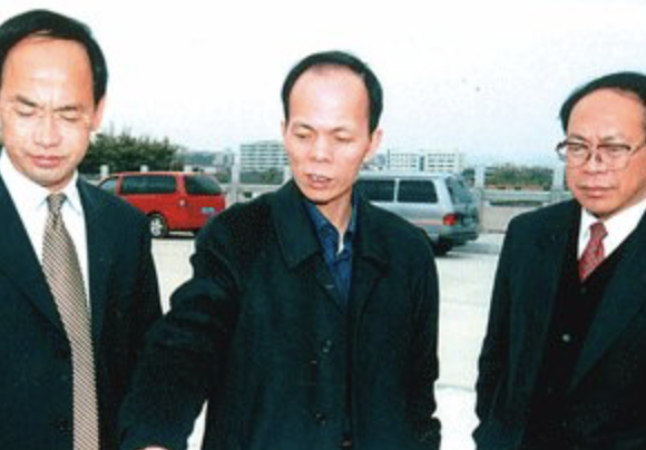 谁在掌舵?浪尖上的"潮汕商帮"!