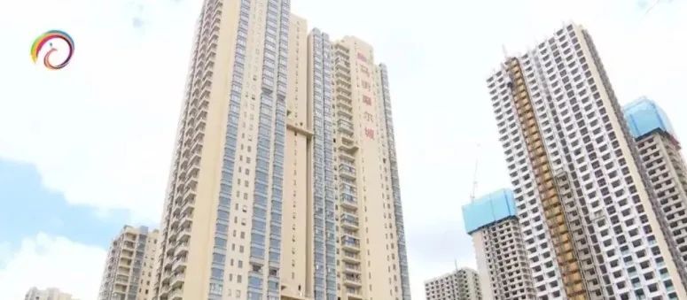 推荐|奇葩楼盘!14楼、29楼没直达电梯,回家还得穿6道门