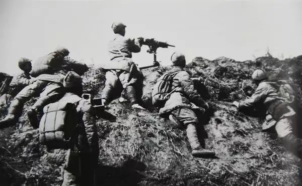 狼牙山五壮士跳崖,原来有2人活了下来,当事人晚年讲出其中秘密