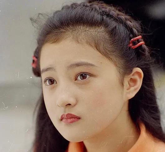 童星们都长大了,有人大红大紫,而他打个暑假工却被惦记了十几年