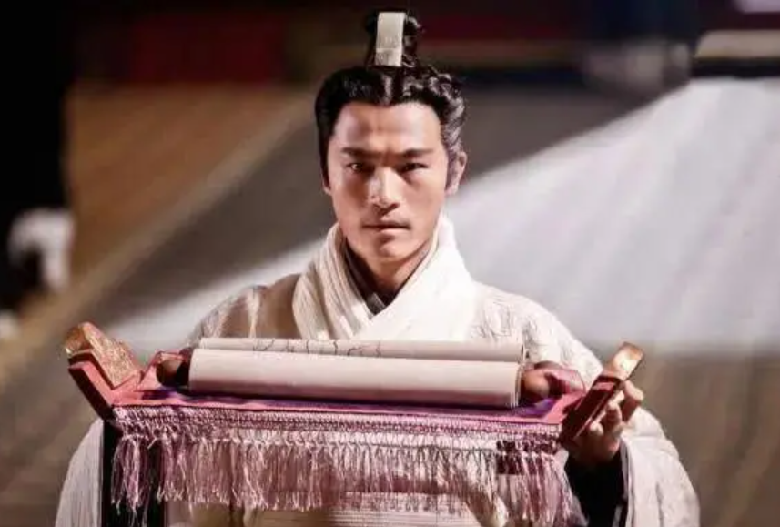 荆轲是战国著名剑术家,与秦王一对一交手却挨了八剑,这是为什么