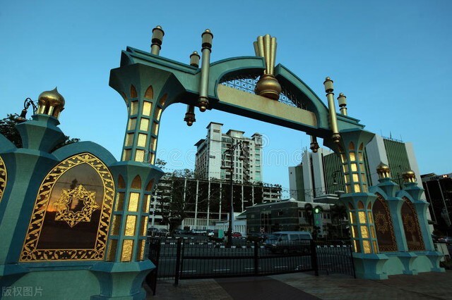 南通礁,扼守南海航道战略位置极佳,被45万人口弹丸小国宣示主权