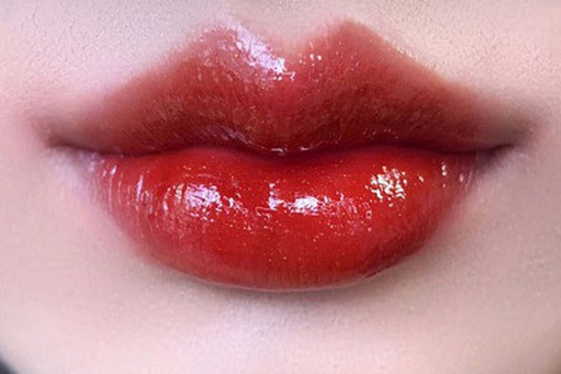 m唇是一种独特的唇形,具有明显的外貌特征.