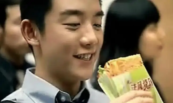 从广告宠儿到"夜店小王子",情史丰富的郑恺,为何选择了苗苗?