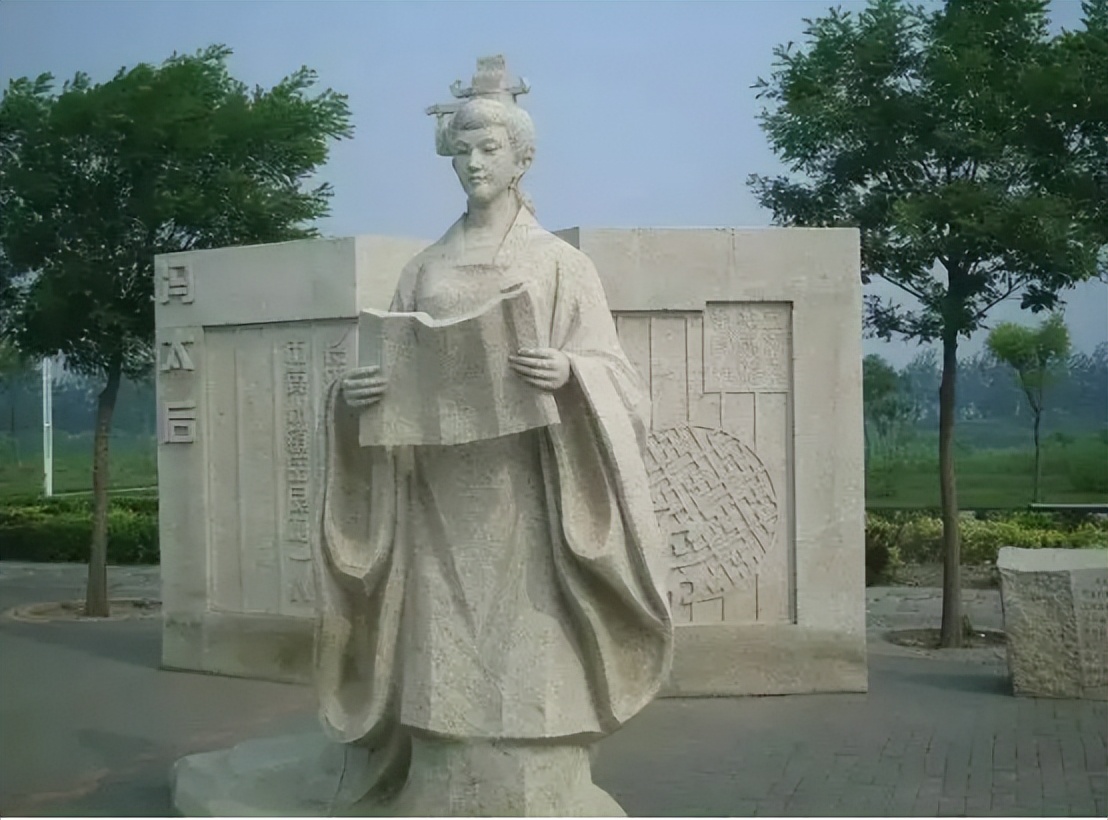 称千古一后的北魏冯太后,一生男宠无数,为男宠不惜杀儿子废皇帝