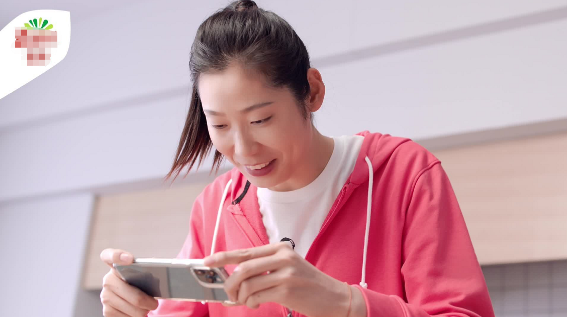 女排队长朱婷私下真会穿,就算是朴素的运动服,也穿出了时尚感